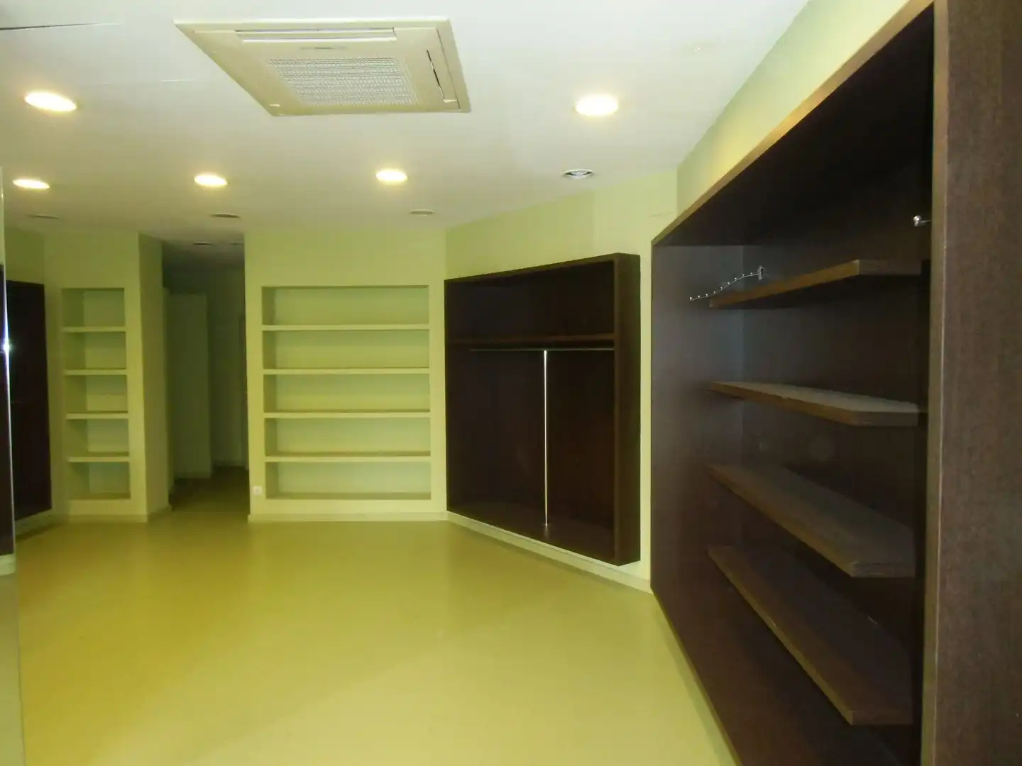 Local en venta en Santa Coloma de Gramenet con Aire acondicionado