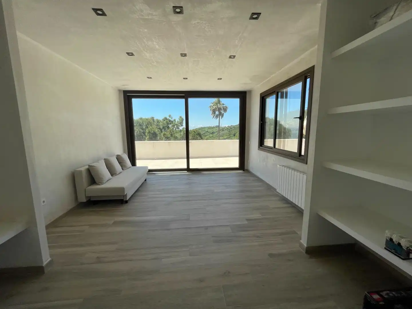 Sala d'estar de Casa o xalet en venda en Tarifa amb Jardí privat, Terrassa i Traster