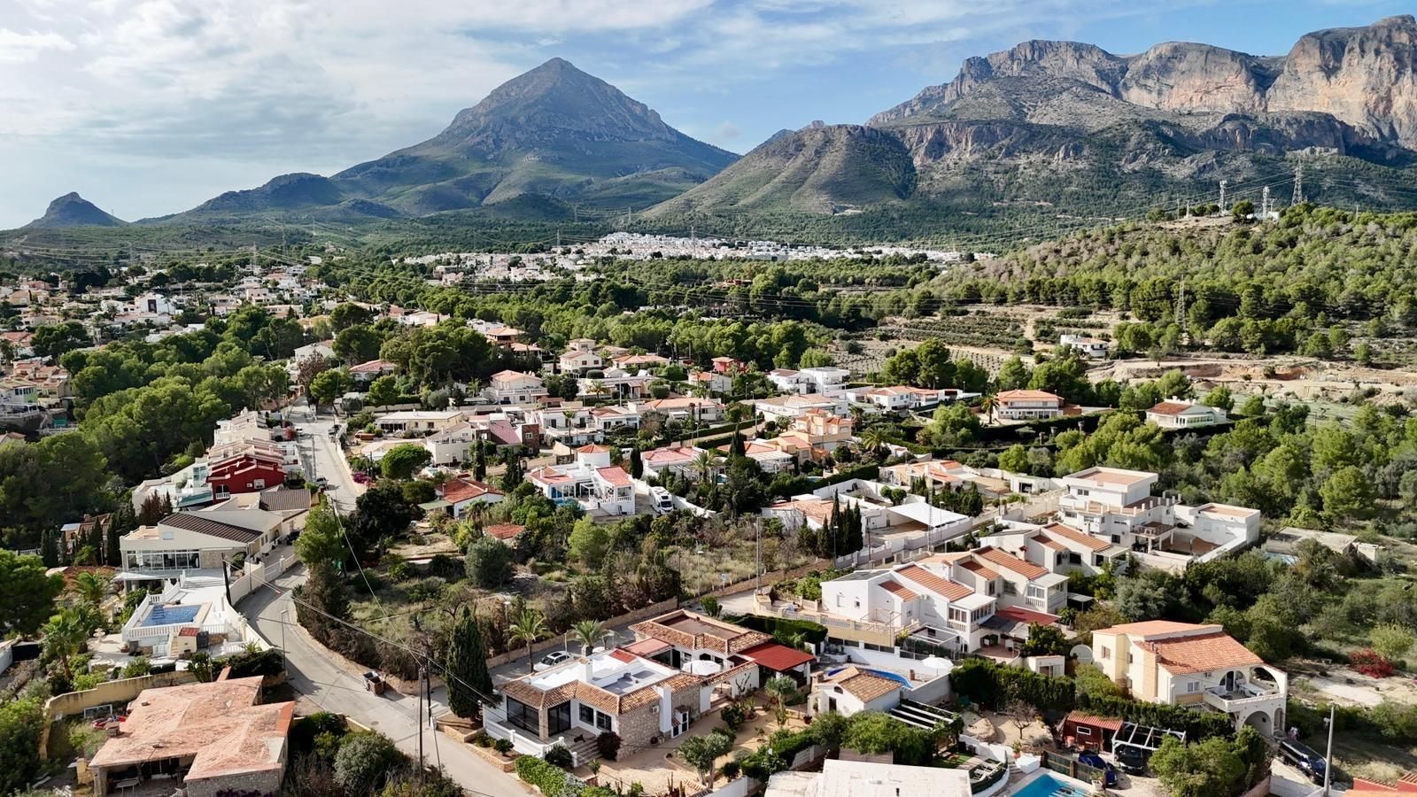 Exterior view of House or chalet for sale in La Nucia  with Air Conditioner, Private garden and Swimming Pool