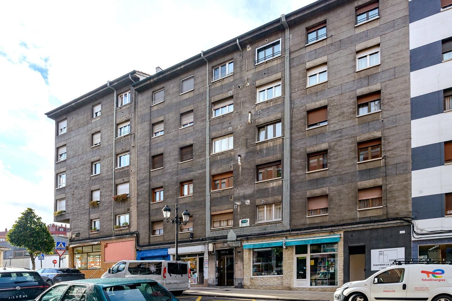 Pis en venda a Calle MATILDE GARCÍA DEL REAL, 26, Fozaneldi - Tenderina