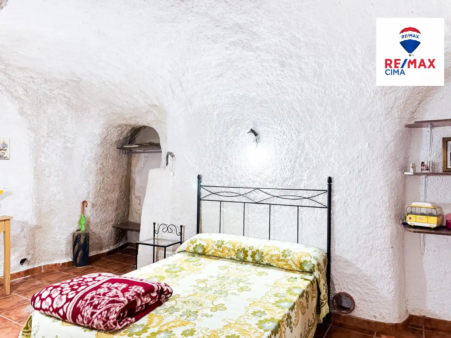 Dormitori de Casa o xalet en venda en Cuevas del Campo amb Terrassa i Moblat