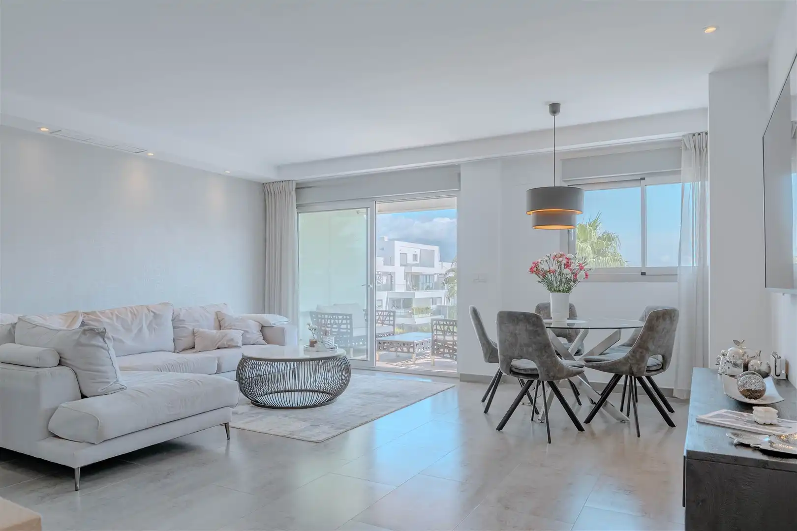 Sala d'estar de Apartament en venda en Estepona