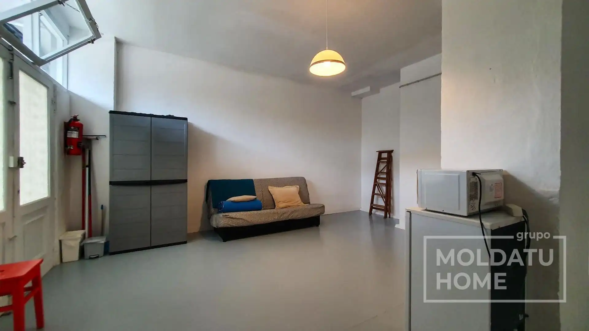 Sala de estar de Local en venta en Irun  con Aire acondicionado