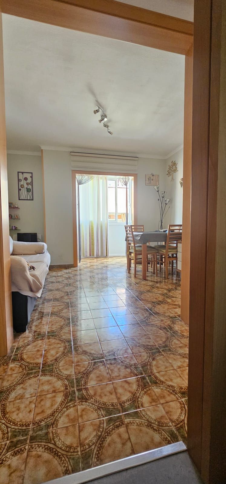 Comedor de Piso en venta en L'Hospitalet de Llobregat con Balcón