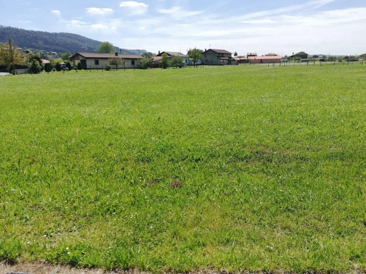 Terrenos y solares en venta en Sariego