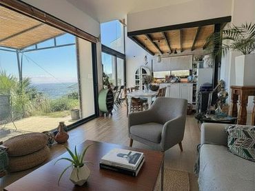 Casa con balcón en venta en San García