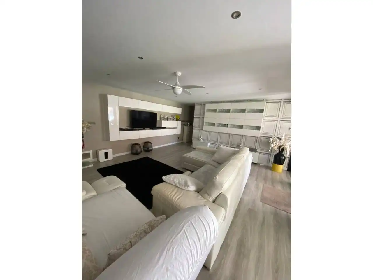 Sala de estar de Casa o chalet en venta en Estepona con Calefacción, Jardín privado y Terraza