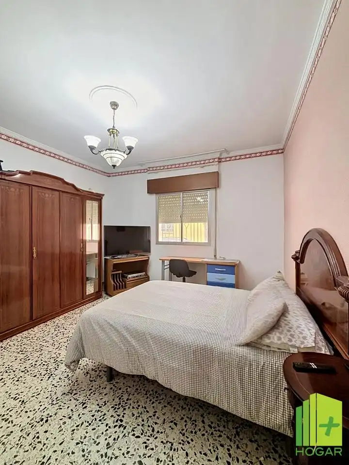 Habitación de Planta baja en venta en Motril con Trastero