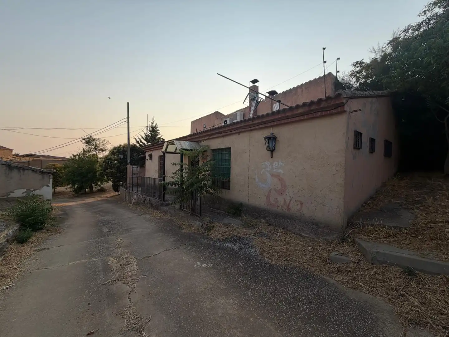 Vista exterior de Finca rústica en venda en Cuenca de Campos amb Calefacció