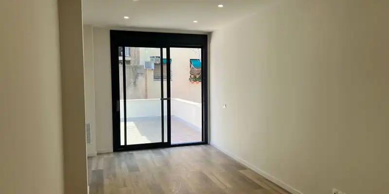 Piso en venta en L'Hospitalet de Llobregat con Terraza