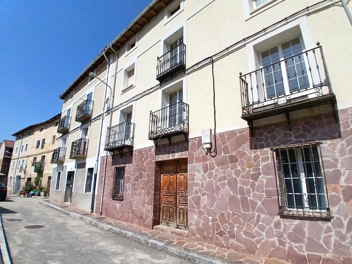 Piso en venta en Santa Maria, Pradoluengo