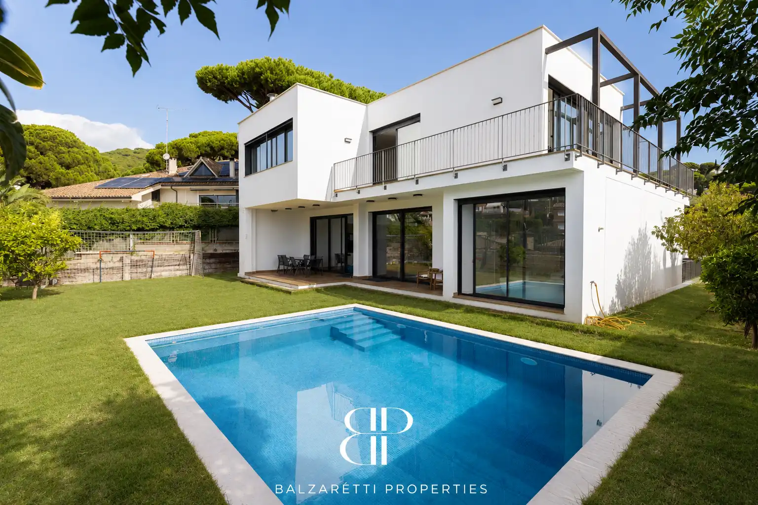 Vista exterior de Casa o chalet en venta en Premià de Dalt con Aire acondicionado, Jardín privado y Terraza