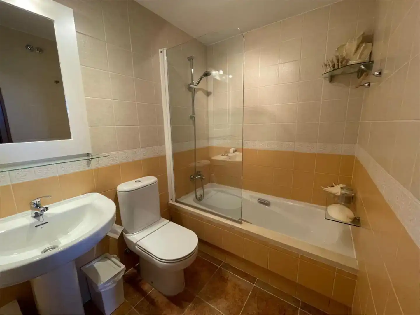 Bathroom of Flat for sale in Ayamonte  with Air Conditioner, Swimming Pool and Balcony