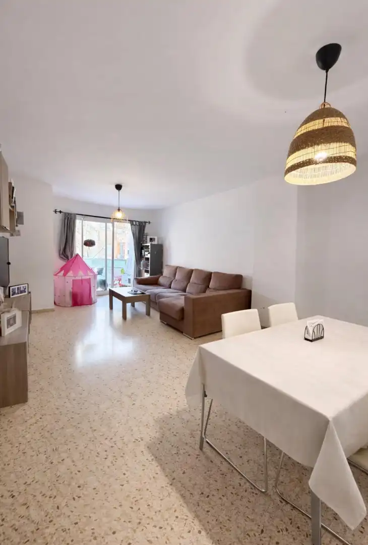 Sala d'estar de Pis en venda en  Palma de Mallorca amb Balcó