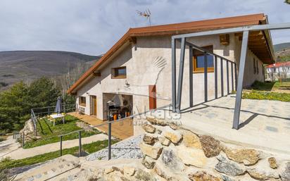 Exterior view of House or chalet for sale in Lozoya  with Swimming Pool