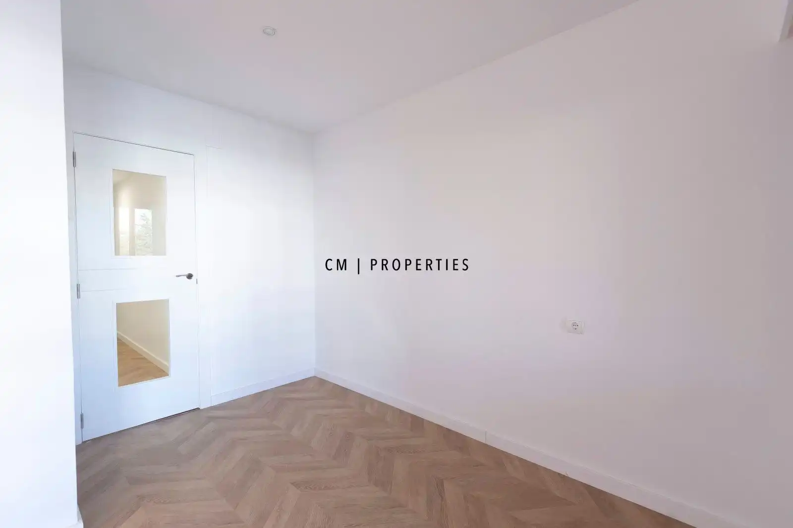 Bedroom of Flat for sale in Valencia  with Air Conditioner, Heating and Parquet flooring