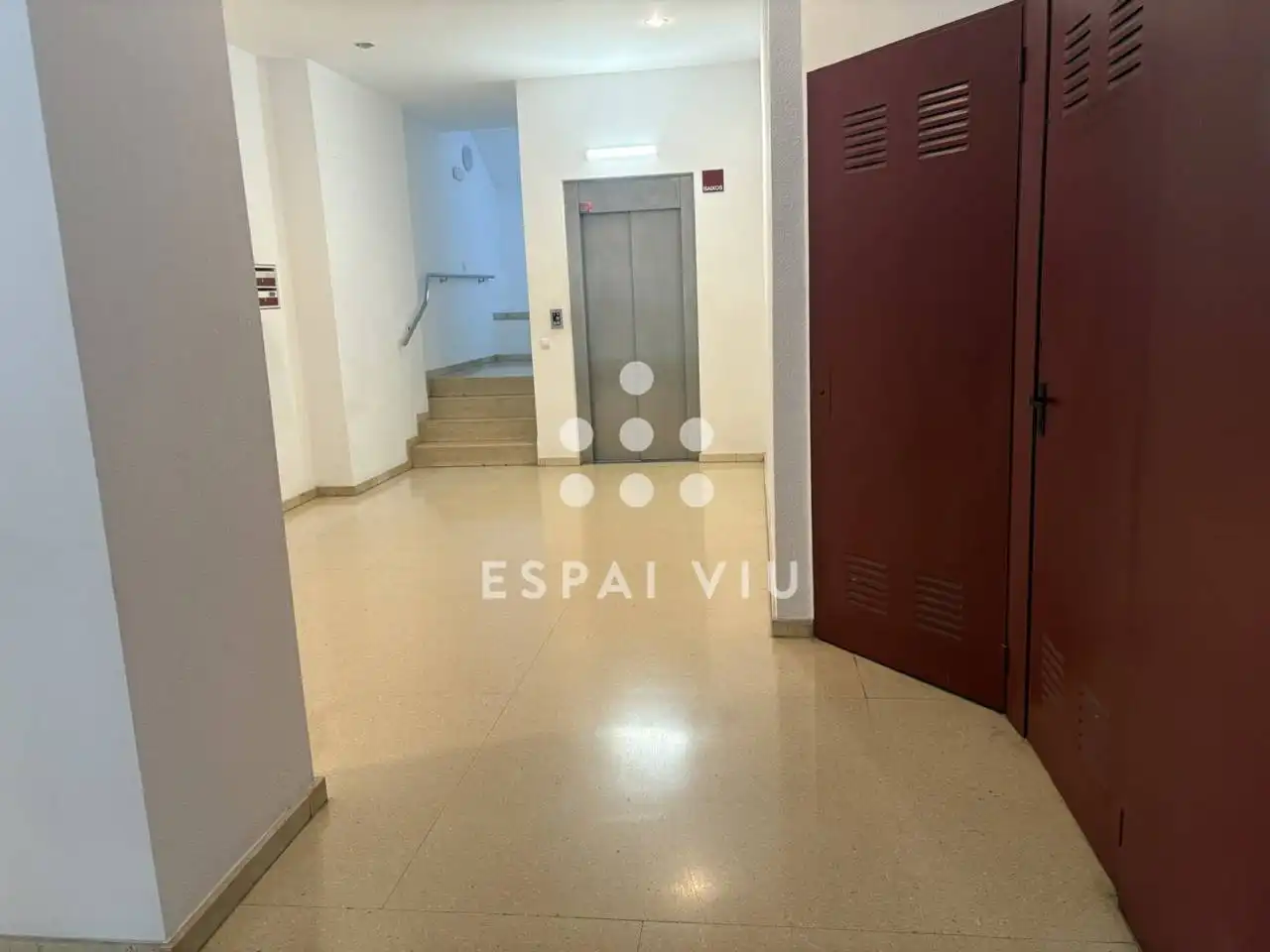 Piso en venta en Espronceda