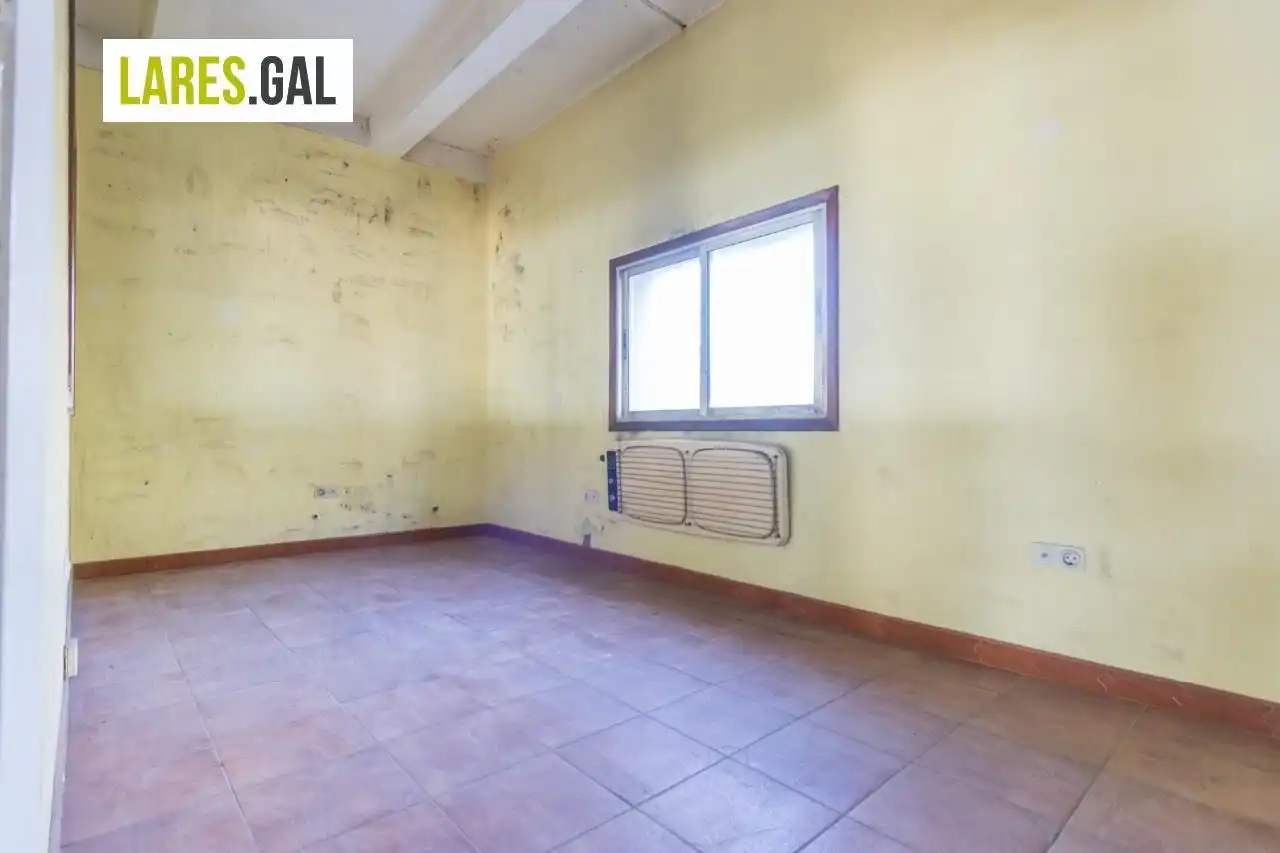Fabrikhallen zur Miete in Moaña