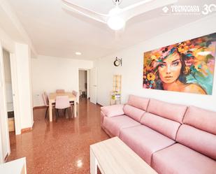 Living room of Flat to rent in  Granada Capital  with Air Conditioner and Balcony