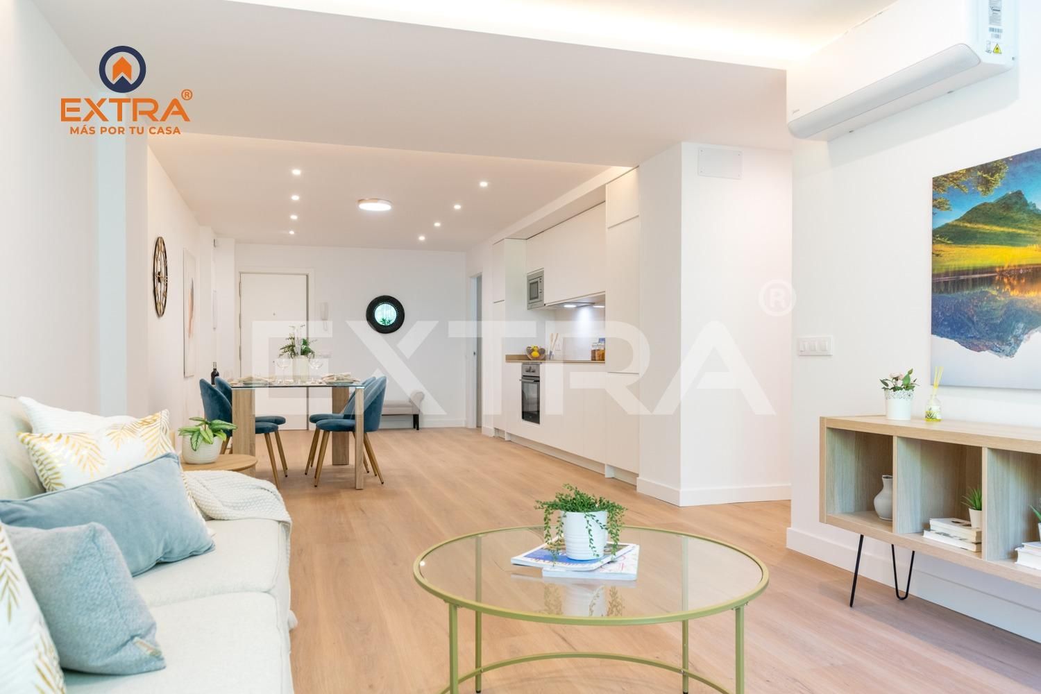 Living room of Flat for sale in  Madrid Capital  with Air Conditioner and Heating