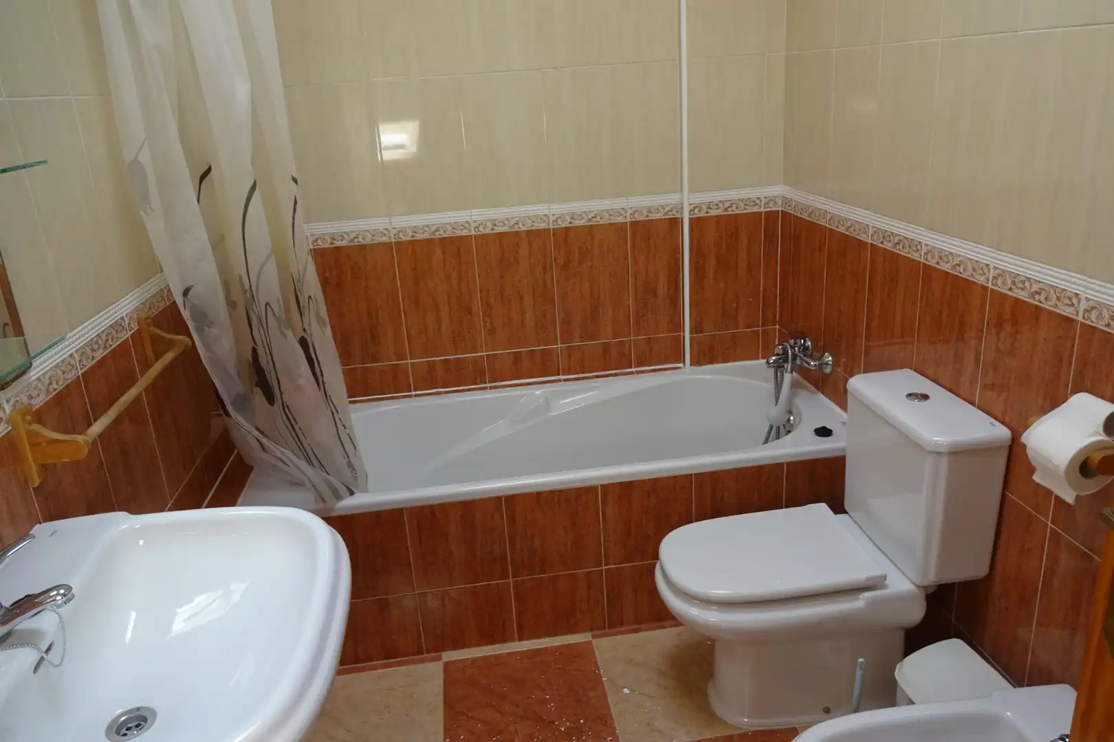 Baño de Casa adosada en venta en Garrucha con Terraza, Amueblado y Piscina comunitaria