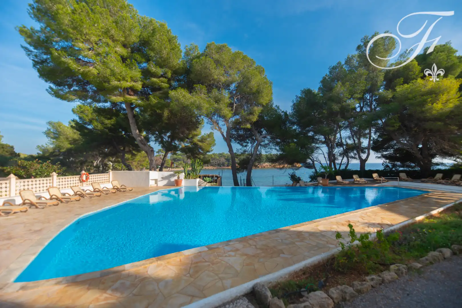 Piscina de Apartamento en venta en Santa Eulària des Riu con Aire acondicionado, Terraza y Piscina comunitaria
