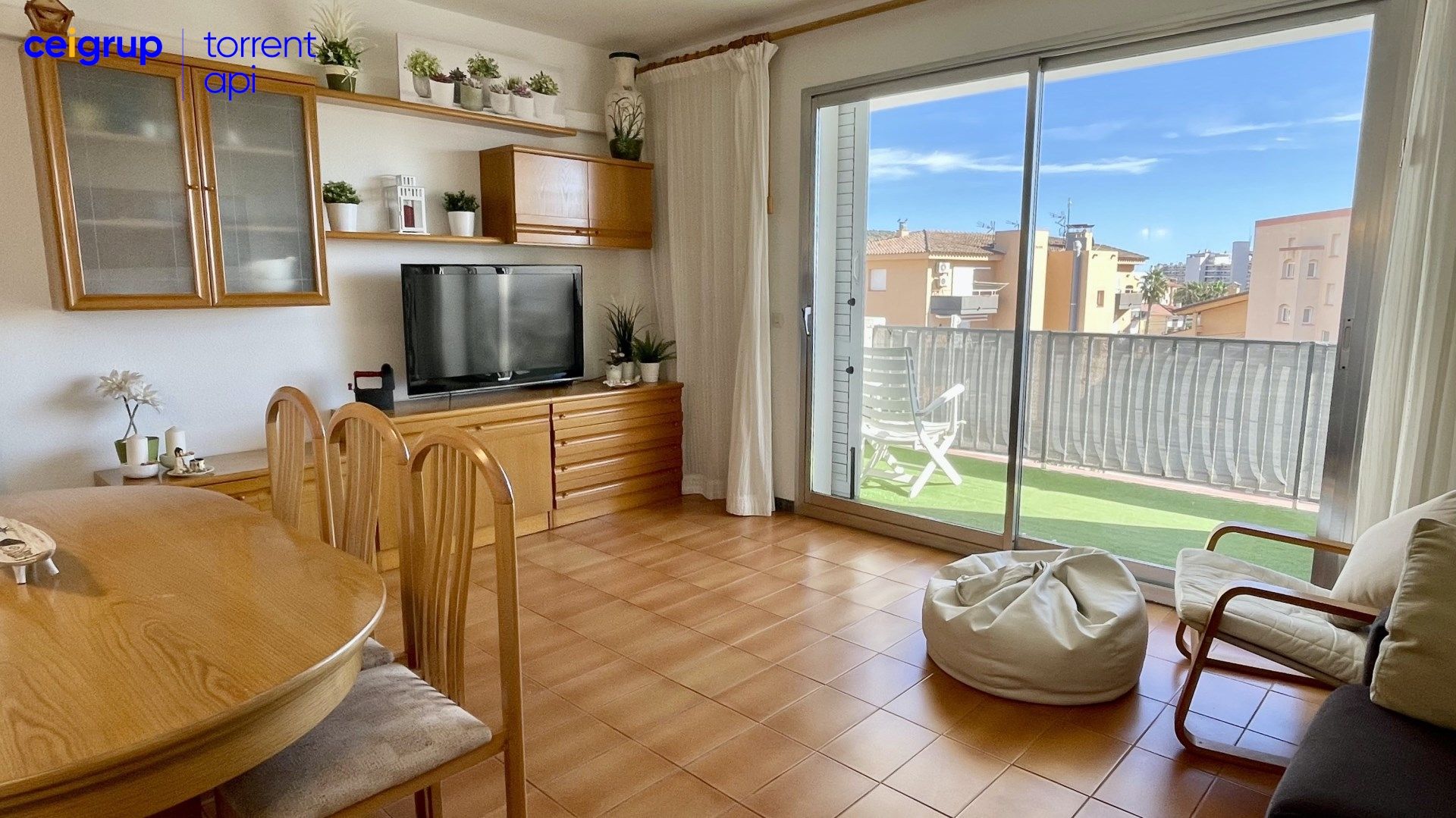 Living room of Flat for sale in L'Estartit  with Terrace and Furnished