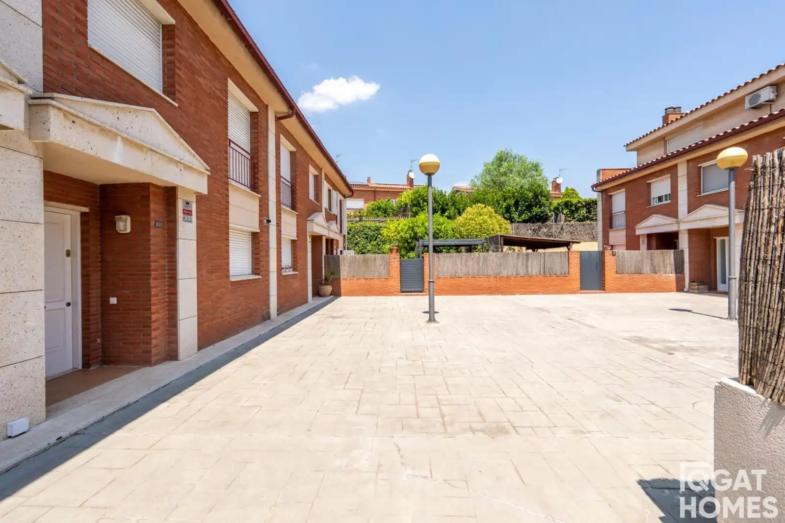 Vista exterior de Casa adosada en venta en Sant Cugat del Vallès con Aire acondicionado, Calefacción y Trastero