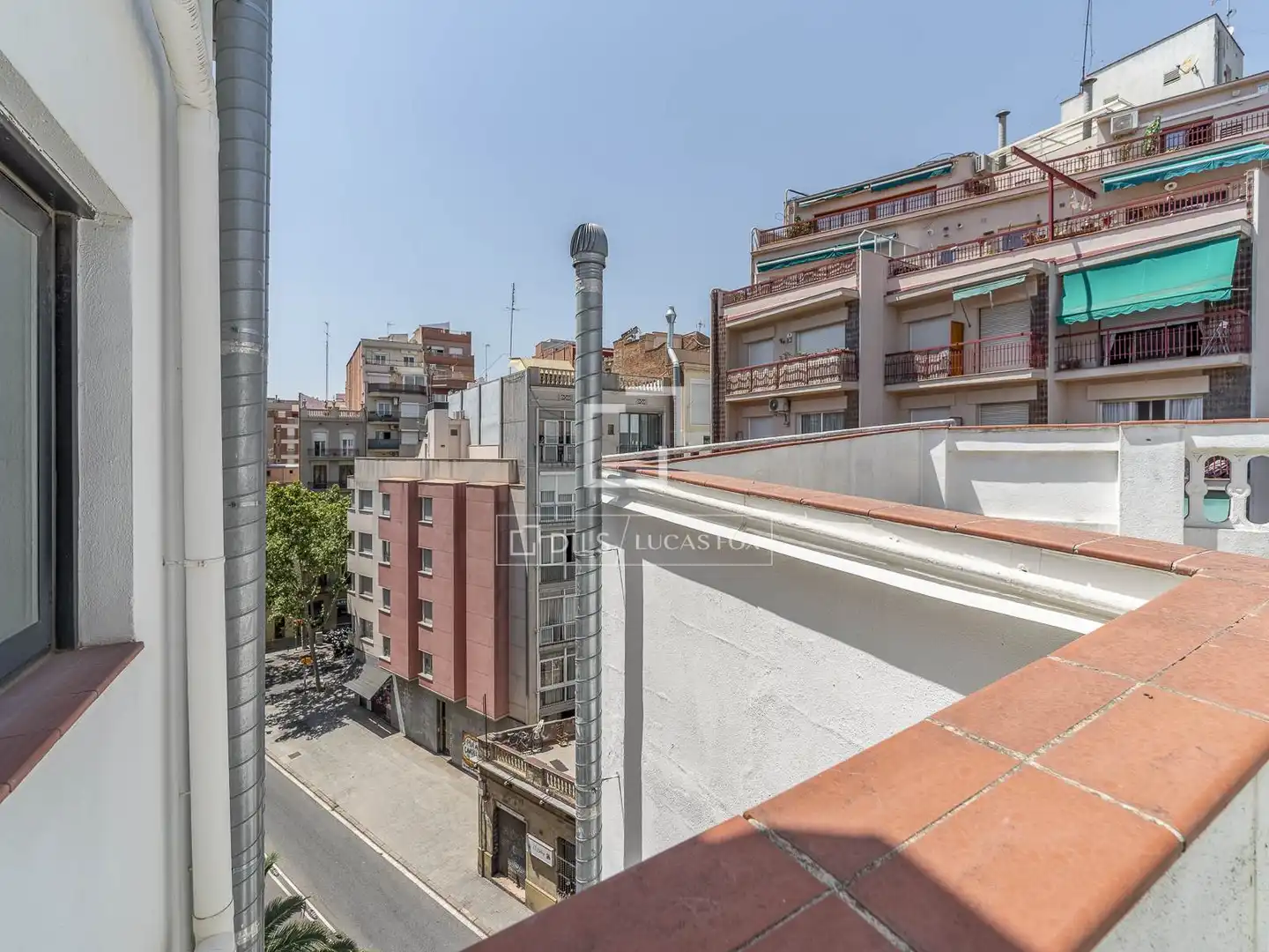 Vista exterior de Pis en venda en Sant Martí