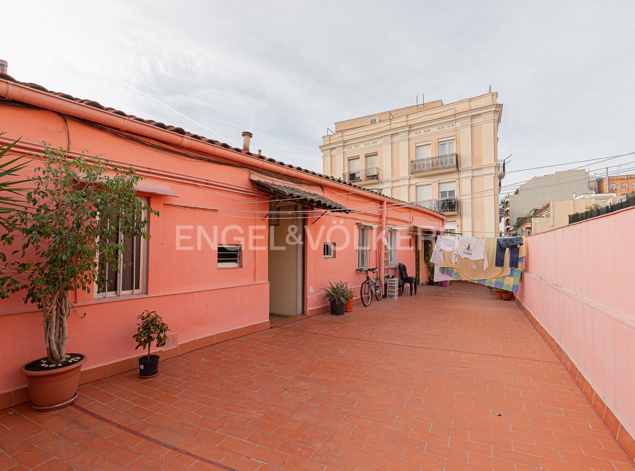 Exterior view of Apartment for sale in  Barcelona Capital  with Heating