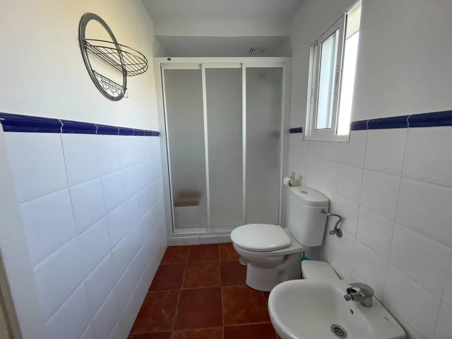 Bany de Finca rústica en venda en Tarifa amb Aire condicionat, Calefacció i Jardí privat