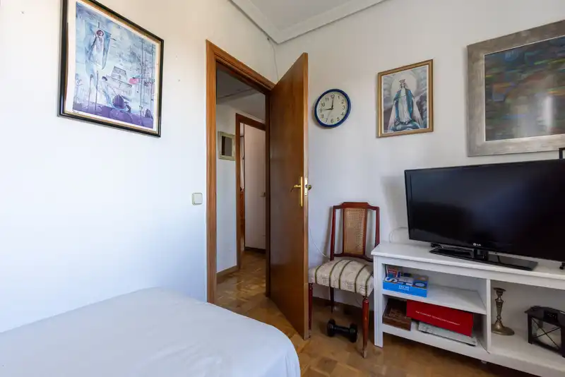 Dormitori de Pis en venda en Madrid amb Calefacció i Terrassa