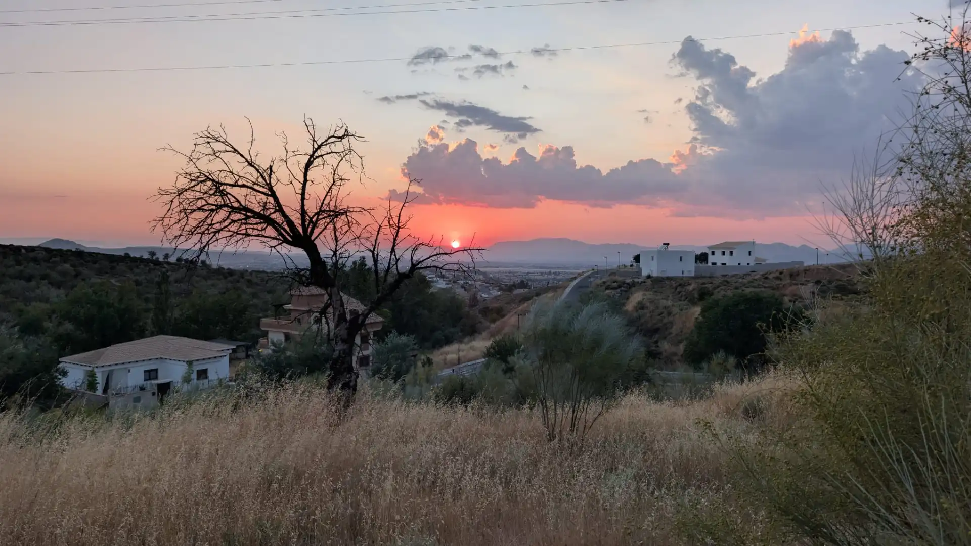 Vista exterior de Casa o xalet en venda en La Zubia amb Aire condicionat, Calefacció i Jardí privat