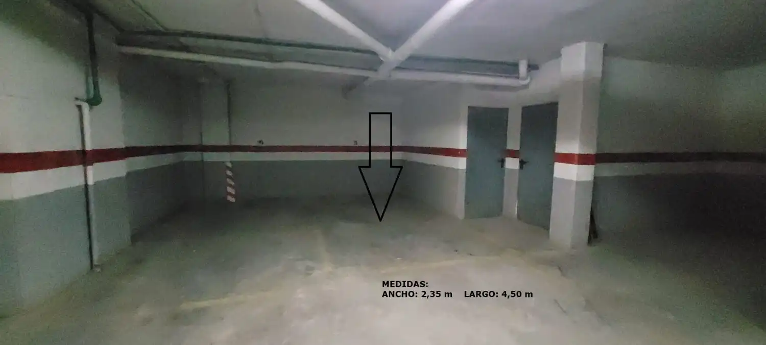 Parking de Piso en venta en Balazote con Calefacción, Parquet y Trastero