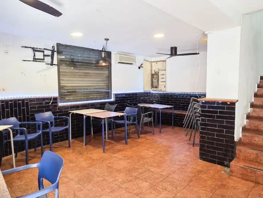 Commercial properties for sale in Barcelona  with Air Conditioner and Heating