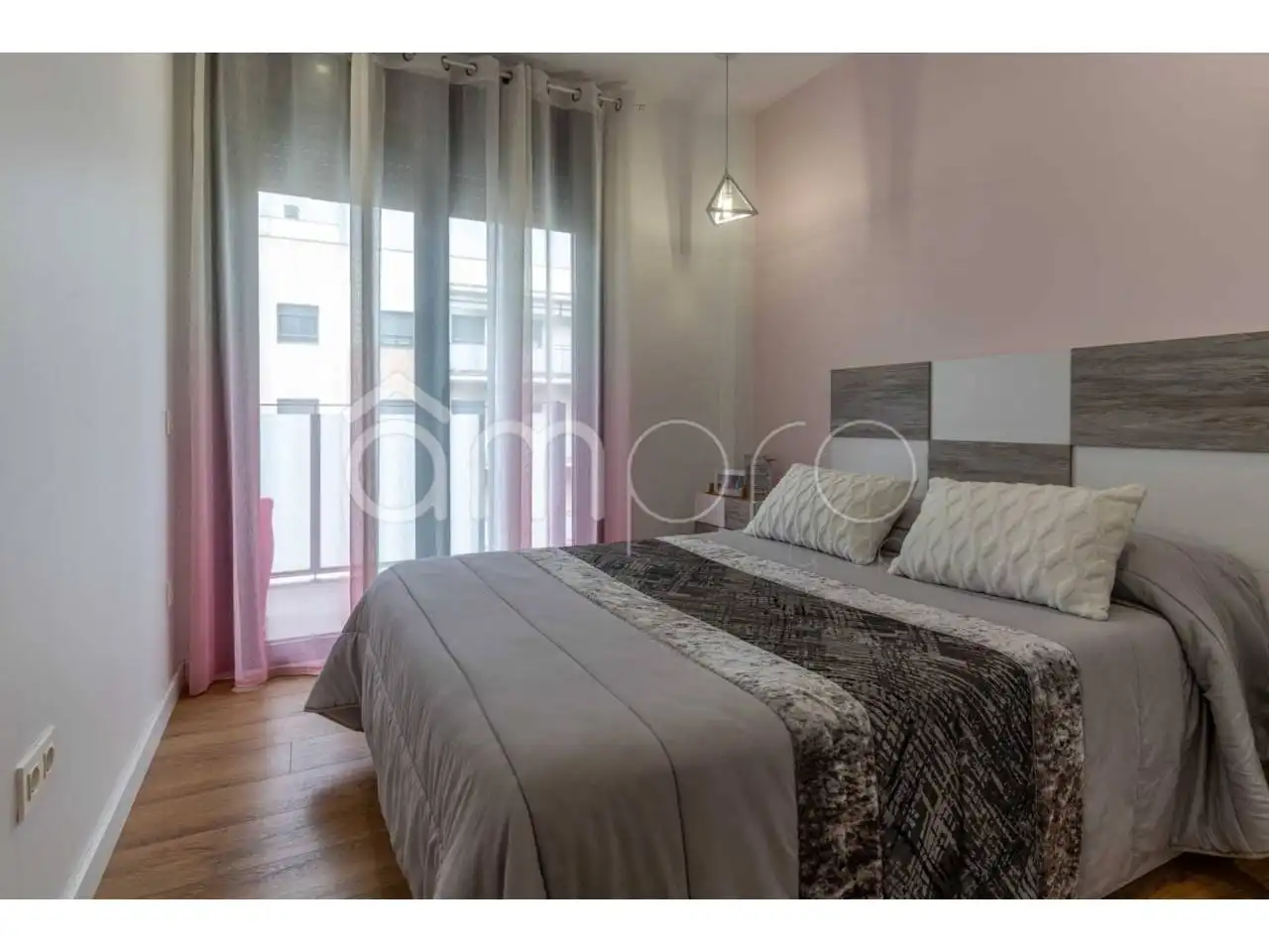 Dormitori de Pis en venda en Tarragona amb Aire condicionat, Parquet i Terrassa