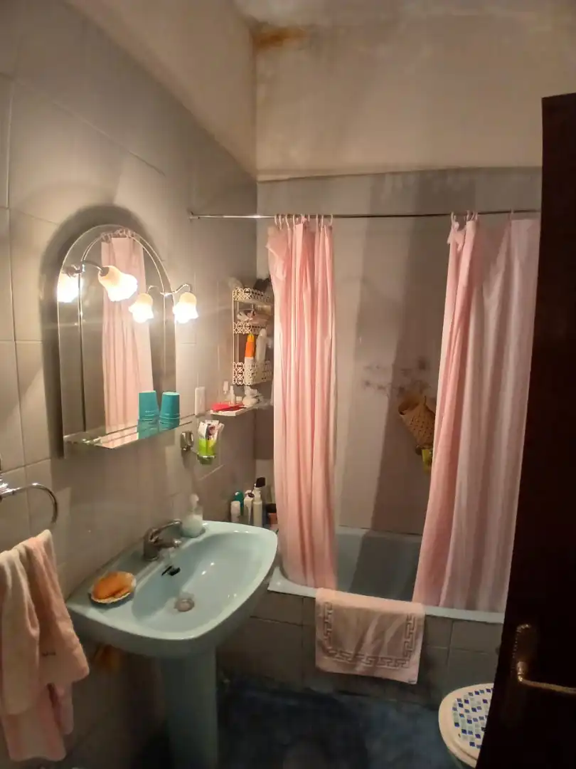Bathroom of Houses for sale in Santibáñez de Béjar