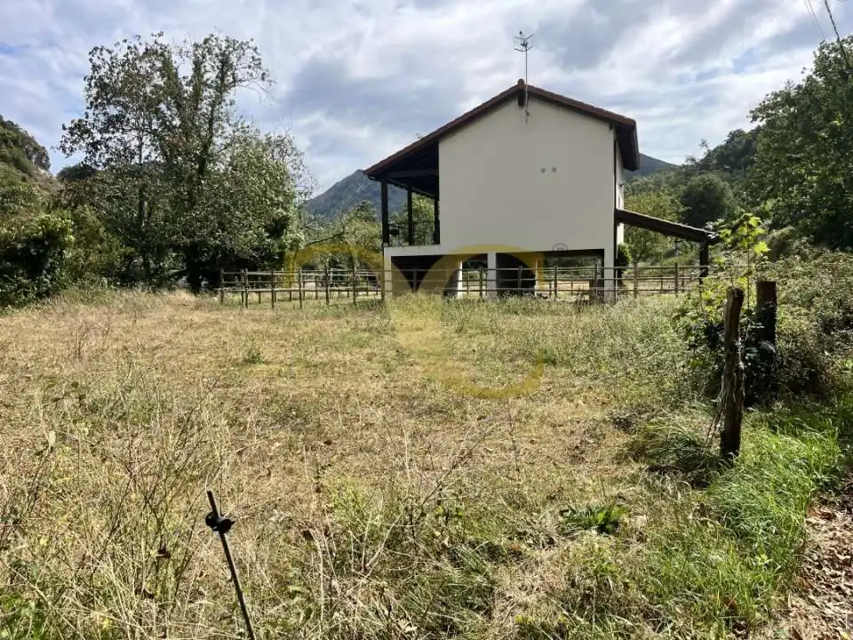 Residencial en venta en Cangas de Onís