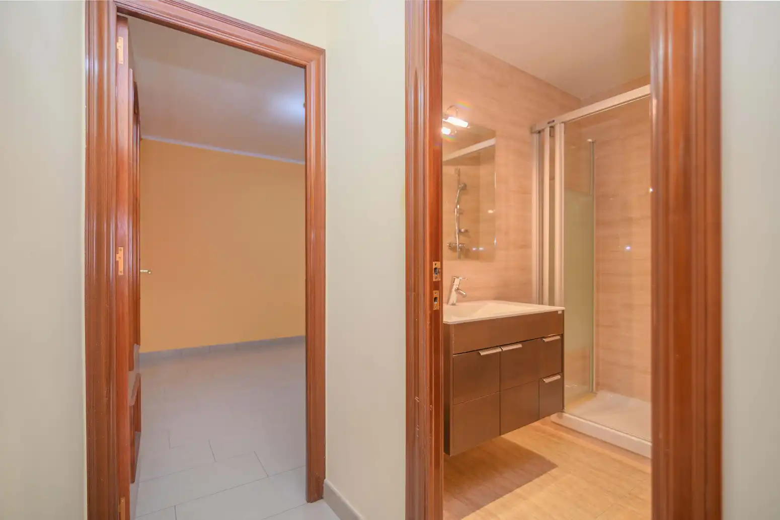 Baño de Piso en venta en Cornellà de Llobregat con Aire acondicionado, Calefacción y Balcón