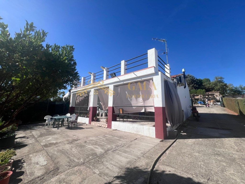 Country house for sale in Casar de Cáceres
