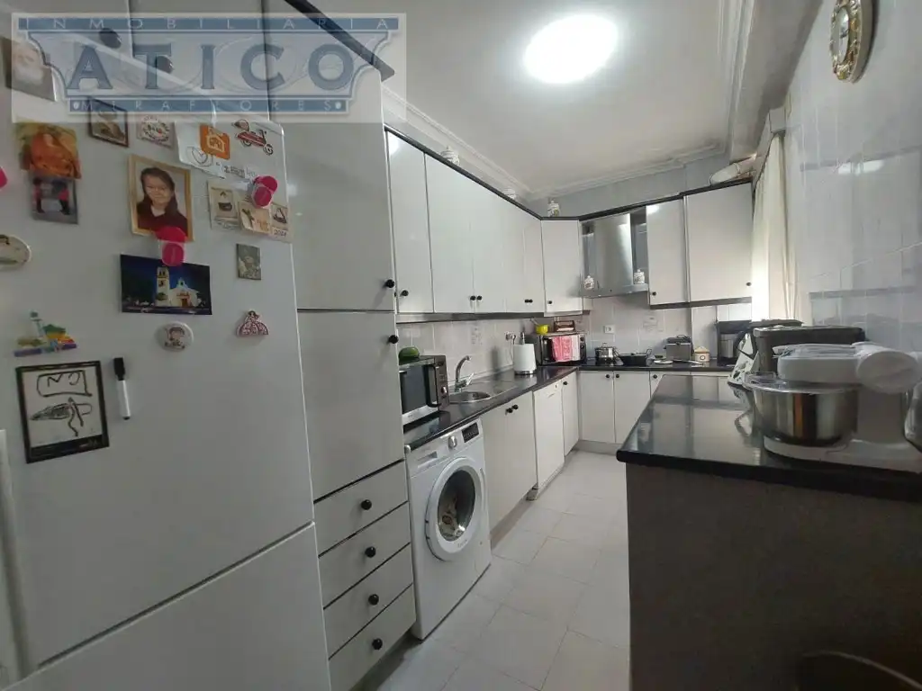 Kitchen of Flat for sale in Sevilla  with Air Conditioner