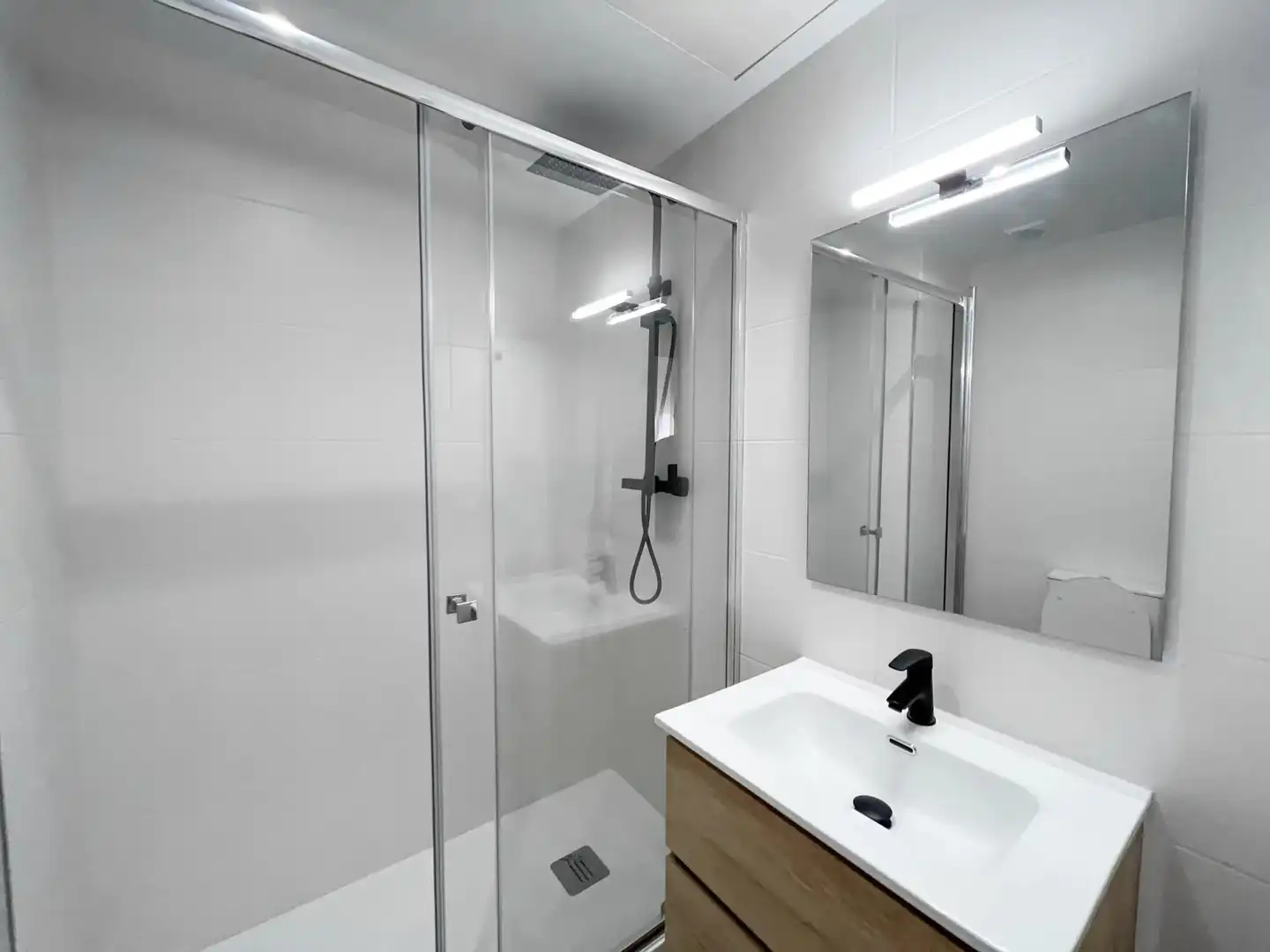 Bathroom of Flat for share in Sants - Montjuïc