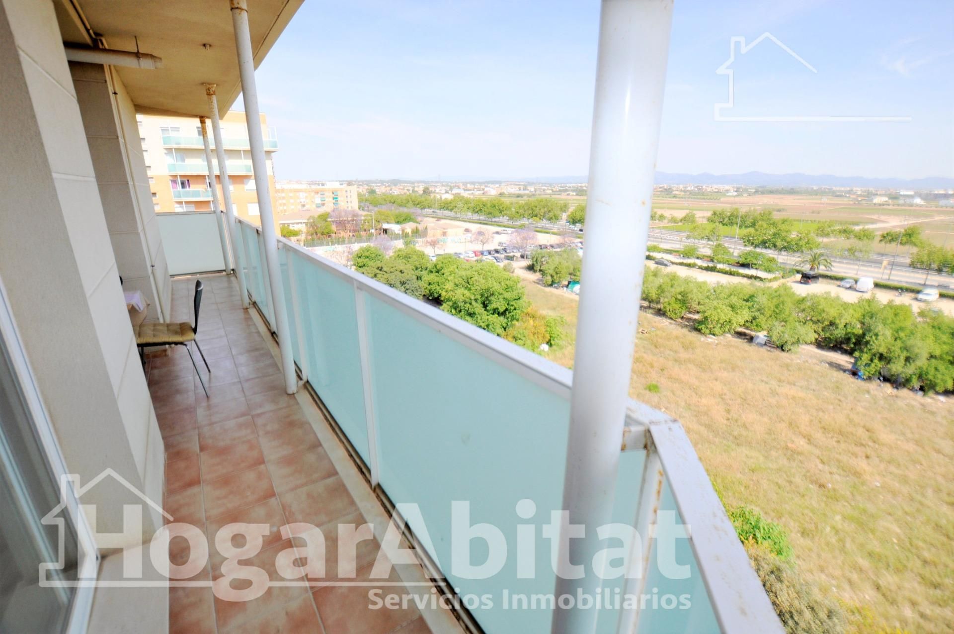 Bedroom of Attic for sale in  Valencia Capital  with Air Conditioner, Heating and Terrace