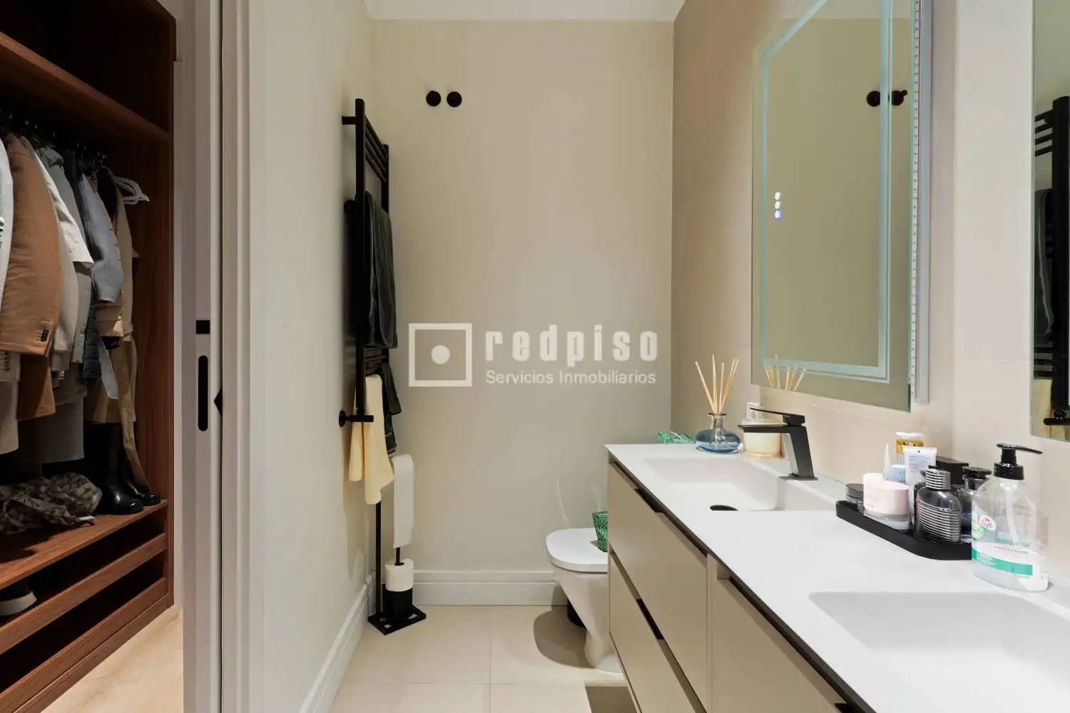 Baño de Piso en venta en Madrid con Aire acondicionado y Amueblado