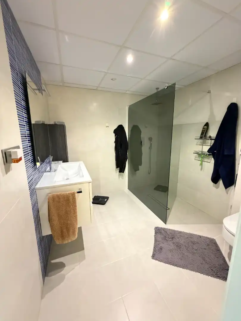 Bathroom of Detached homes for sale in Sagunto / Sagunt  with Air Conditioner, Terrace and Furnished