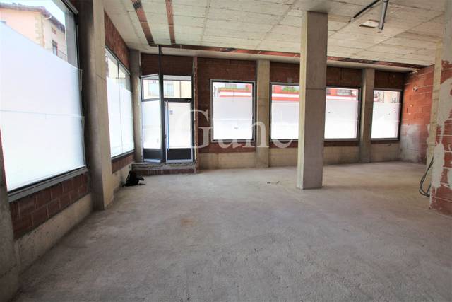Local comercial en Alquiler en Legazpi en Zumarraga