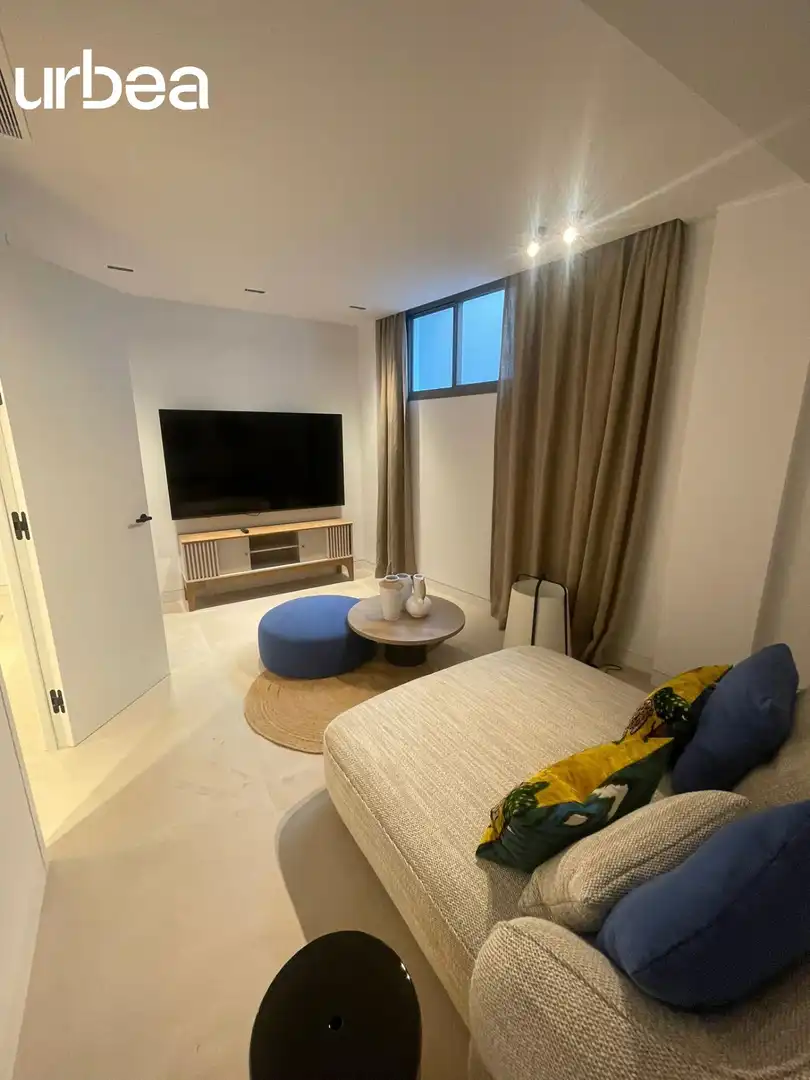 Sala d'estar de Dúplex en venda en Málaga amb Aire condicionat, Calefacció i Jardí privat