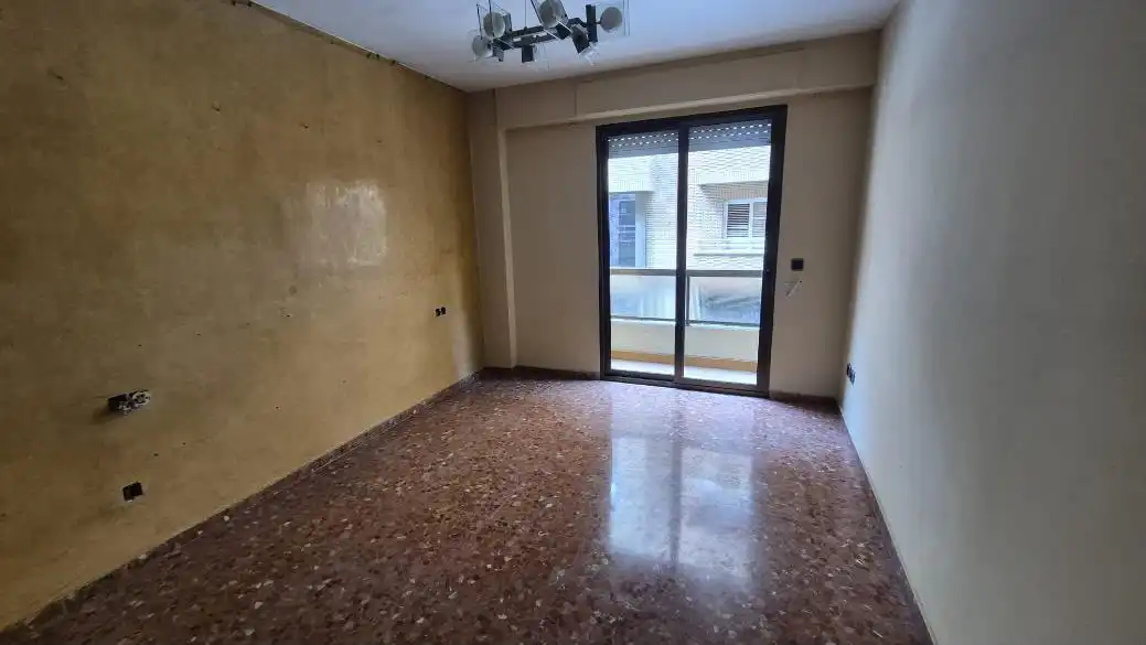Dormitori de Pis en venda en Torrent amb Terrassa i Balcó