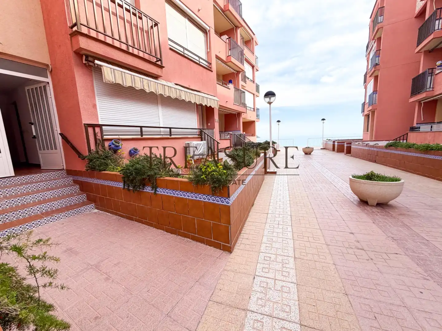 Vista exterior de Apartamento en venta en La Manga del Mar Menor con Terraza y Balcón