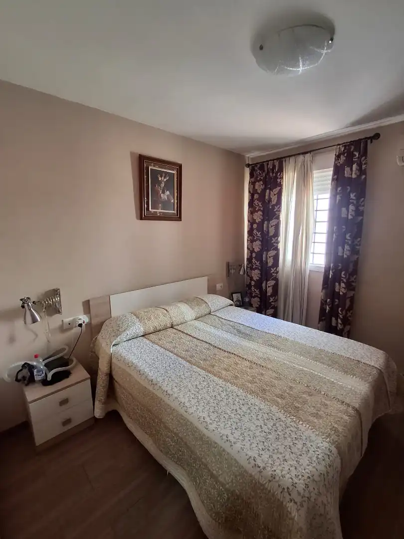 Dormitori de Casa o xalet en venda en Dos Hermanas amb Aire condicionat, Terrassa i Traster